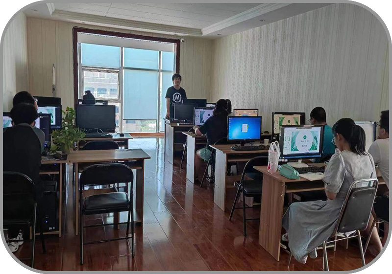 和兴路校区小班教室上课现场照片